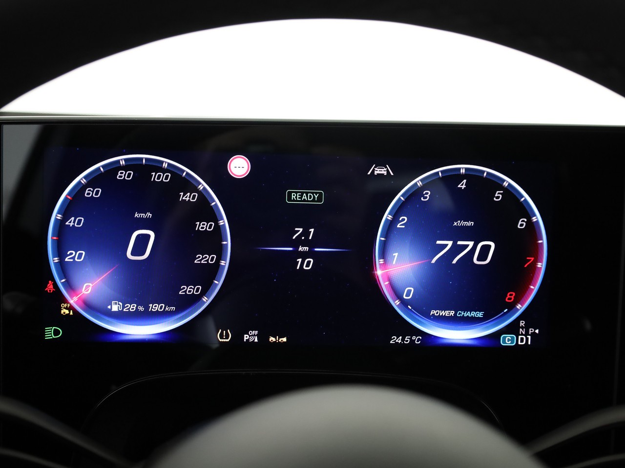 MERCEDES-BENZ GLB 220 4Matic 8G-Tronic-image-9