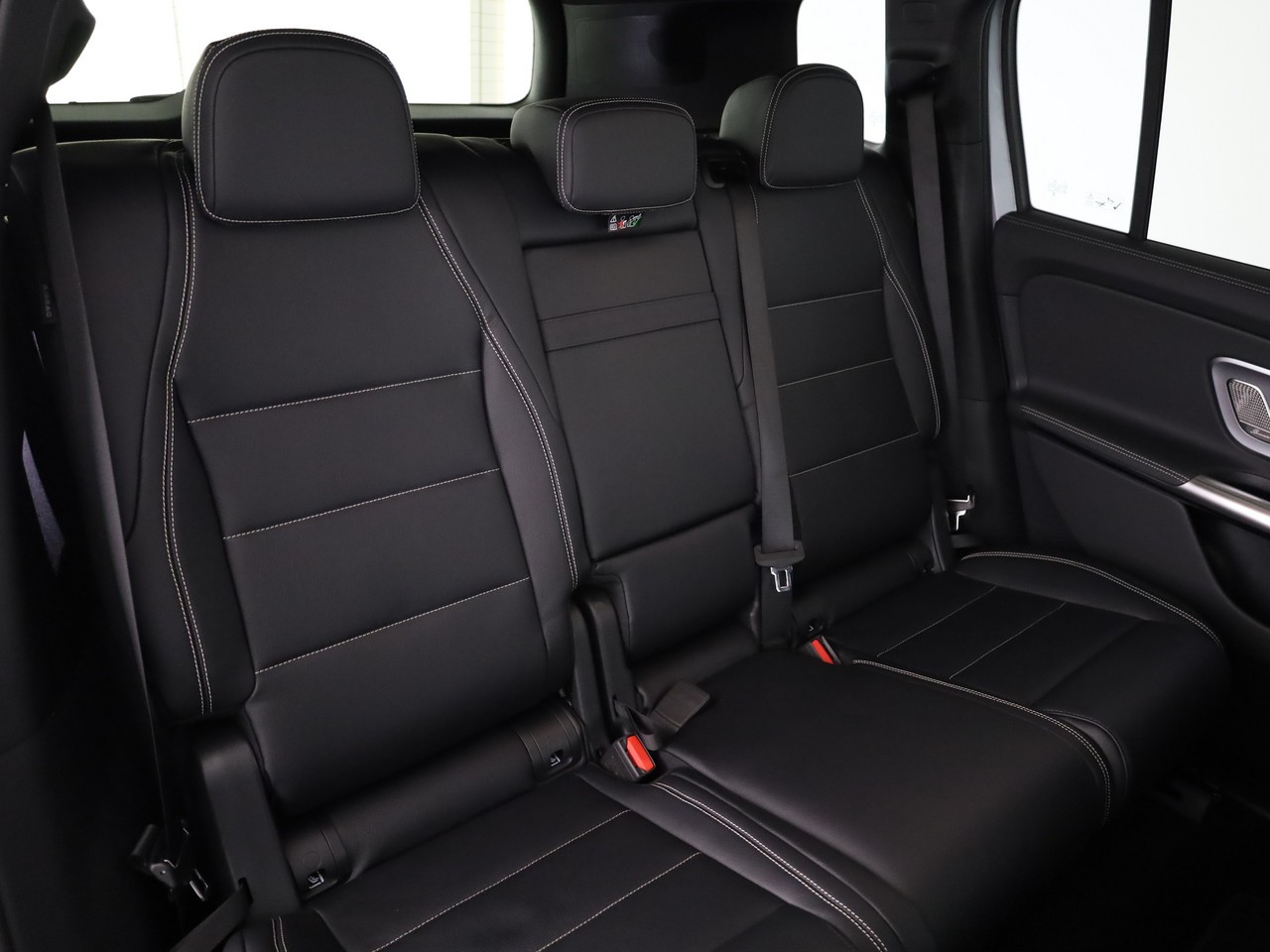 MERCEDES-BENZ GLB 220 4Matic 8G-Tronic-image-12