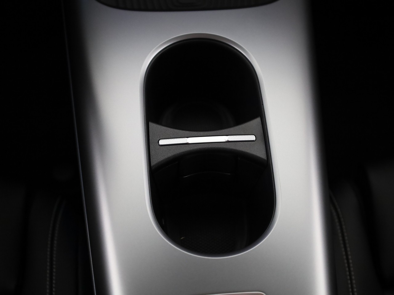 MERCEDES-BENZ GLB 220 4Matic 8G-Tronic-image-13
