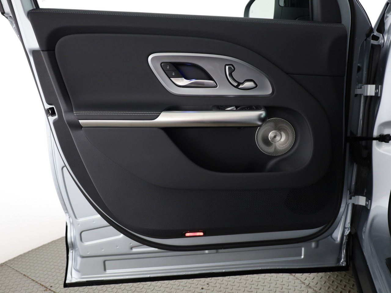 MERCEDES-BENZ GLB 220 4Matic 8G-Tronic-image-17