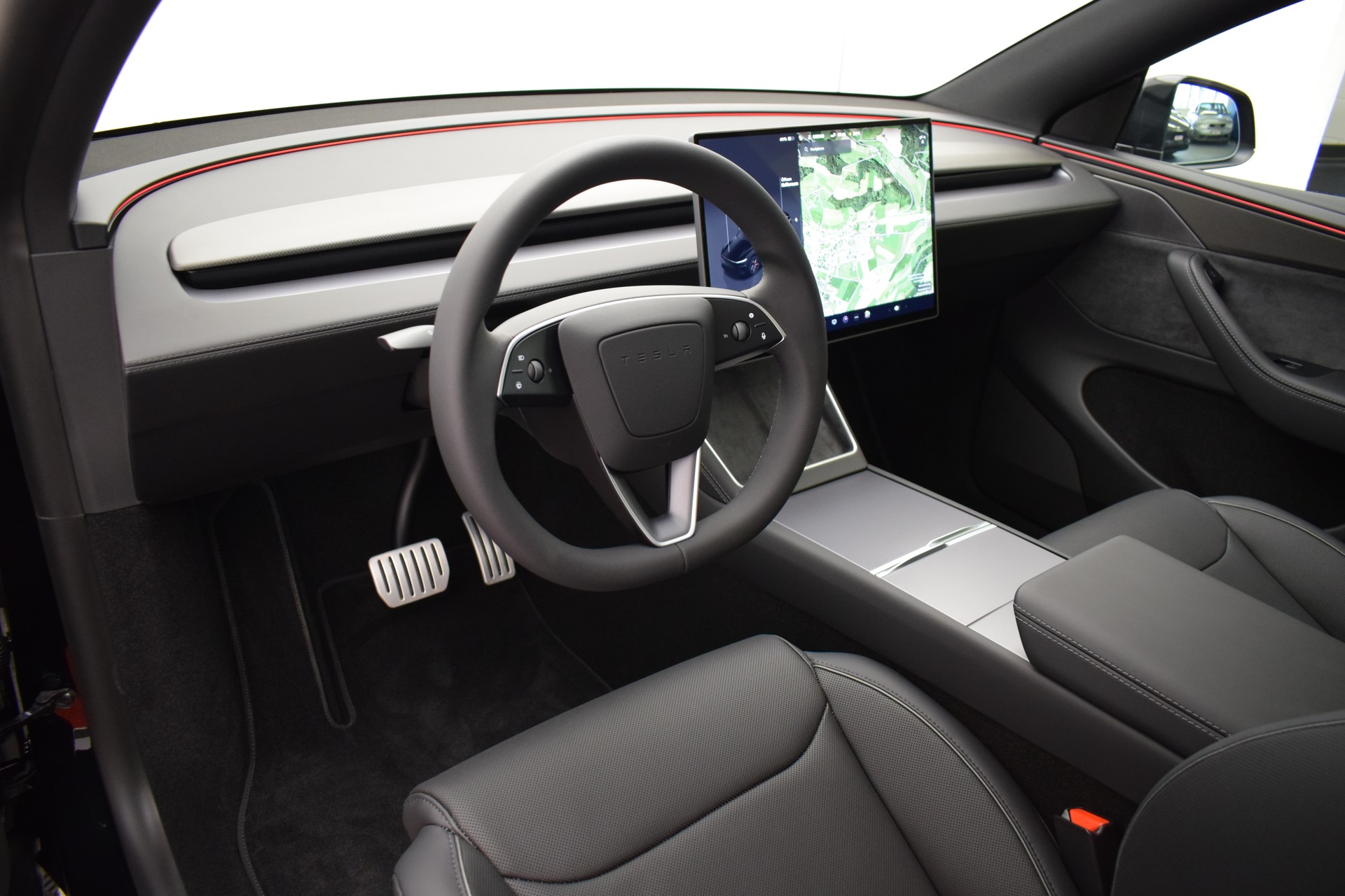 TESLA Model Y Performance AWD 626PS, Neuwagen, CH Typenschein "diamond black"-image-16