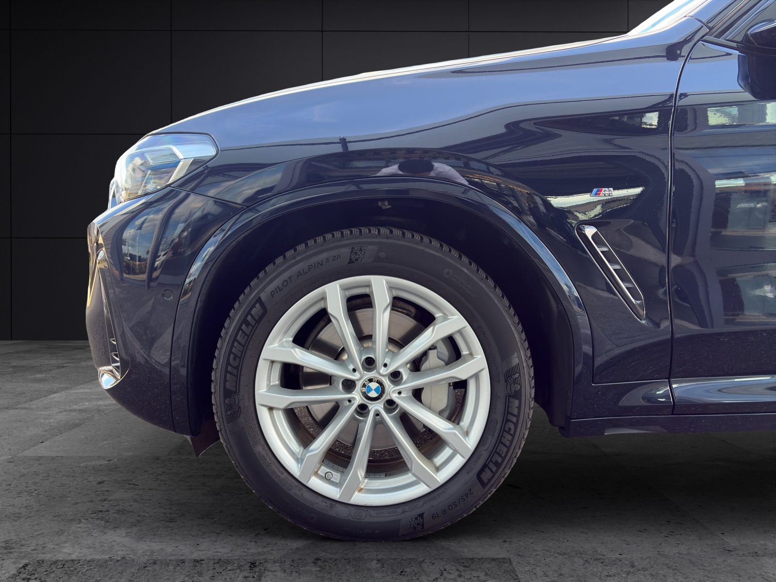 BMW X3 xDrive30i-image-8