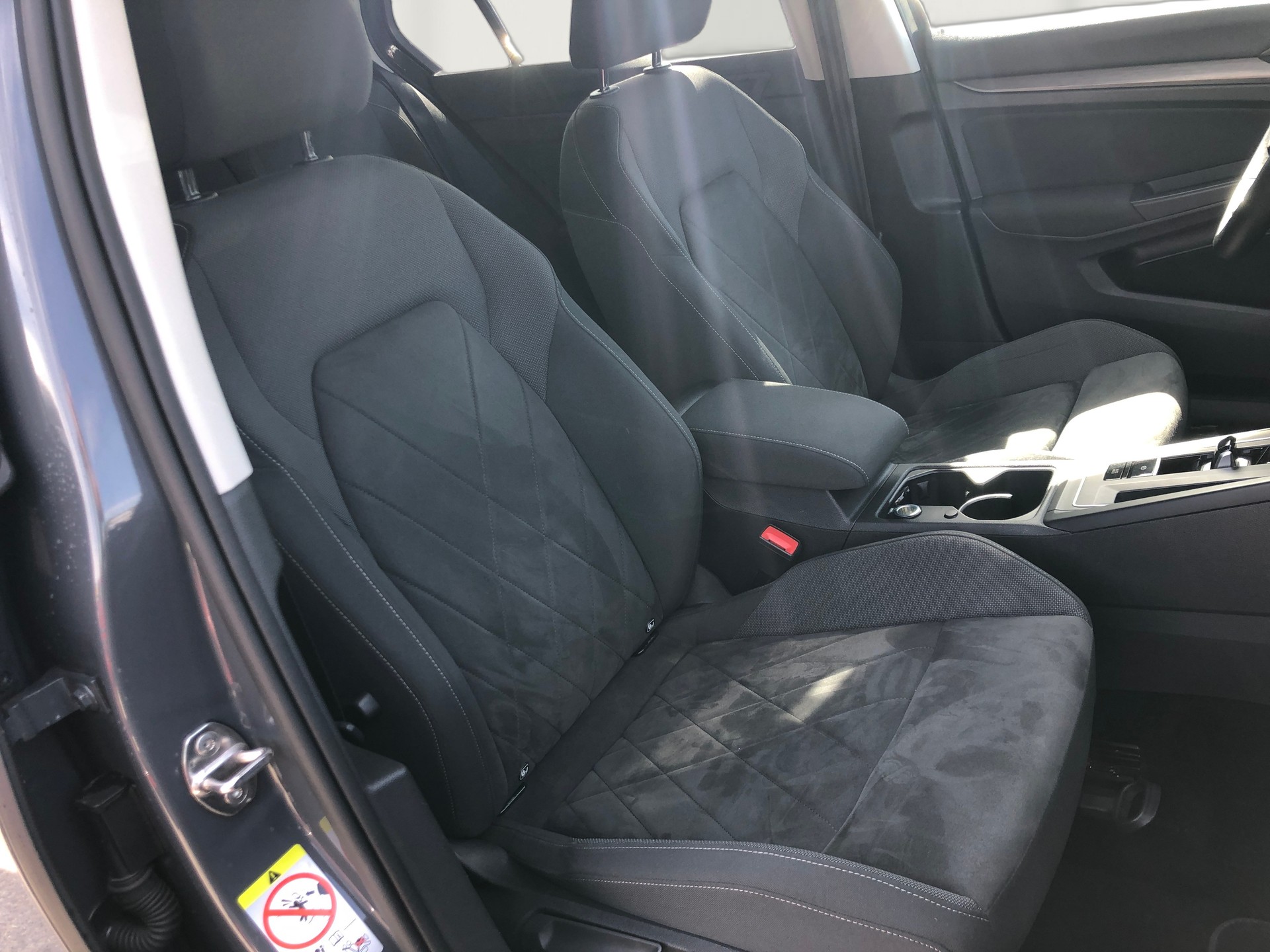 VW Golf 2.0 TDI Style DSG-image-13