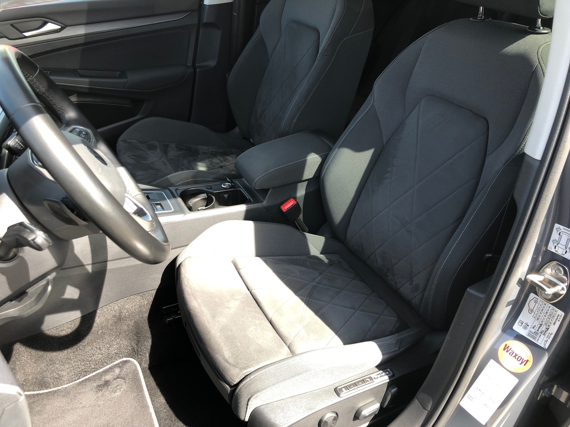 VW Golf 2.0 TDI Style DSG-image-14