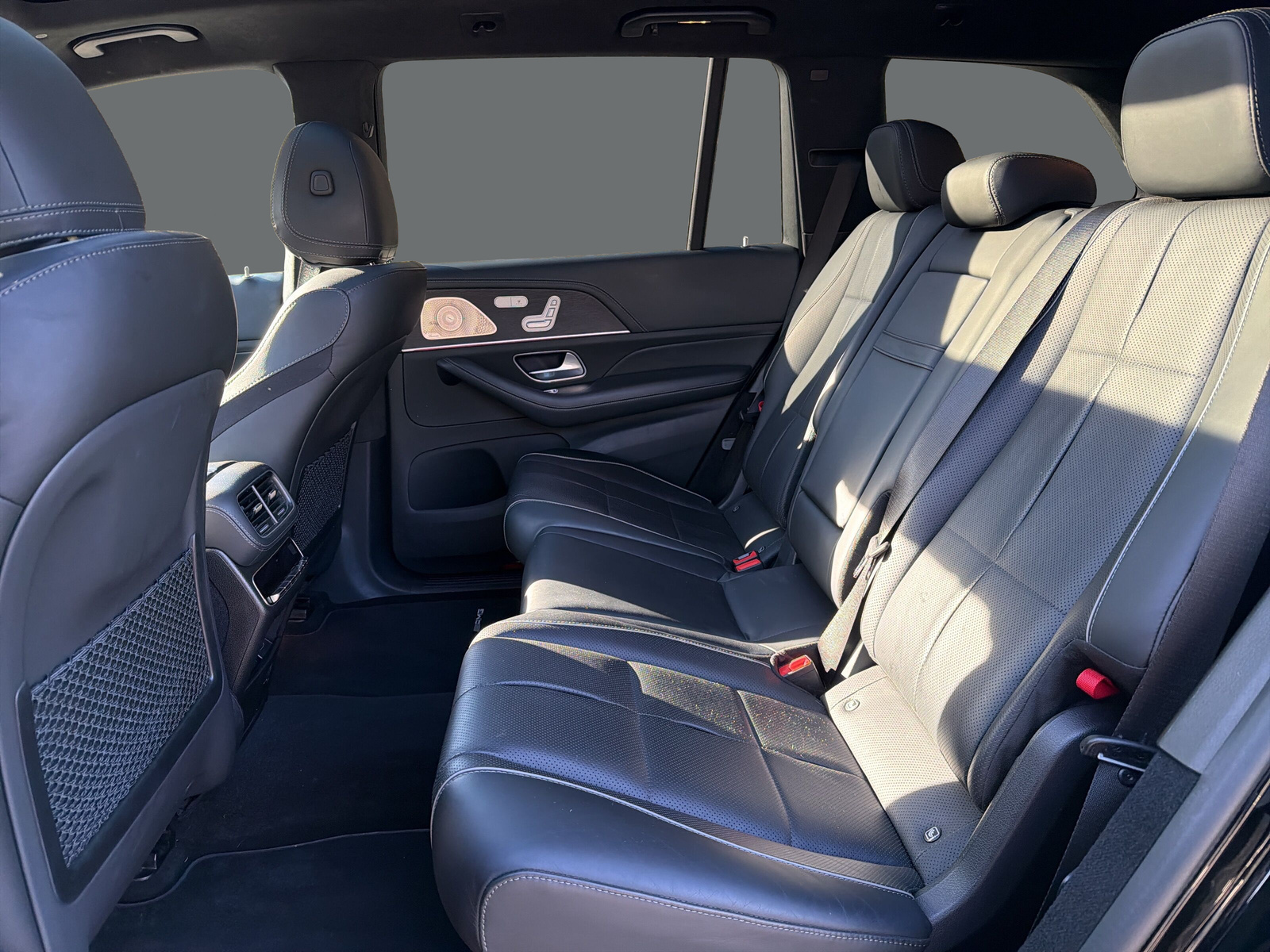 MERCEDES-BENZ GLS 400 d AMG L.4M-image-13