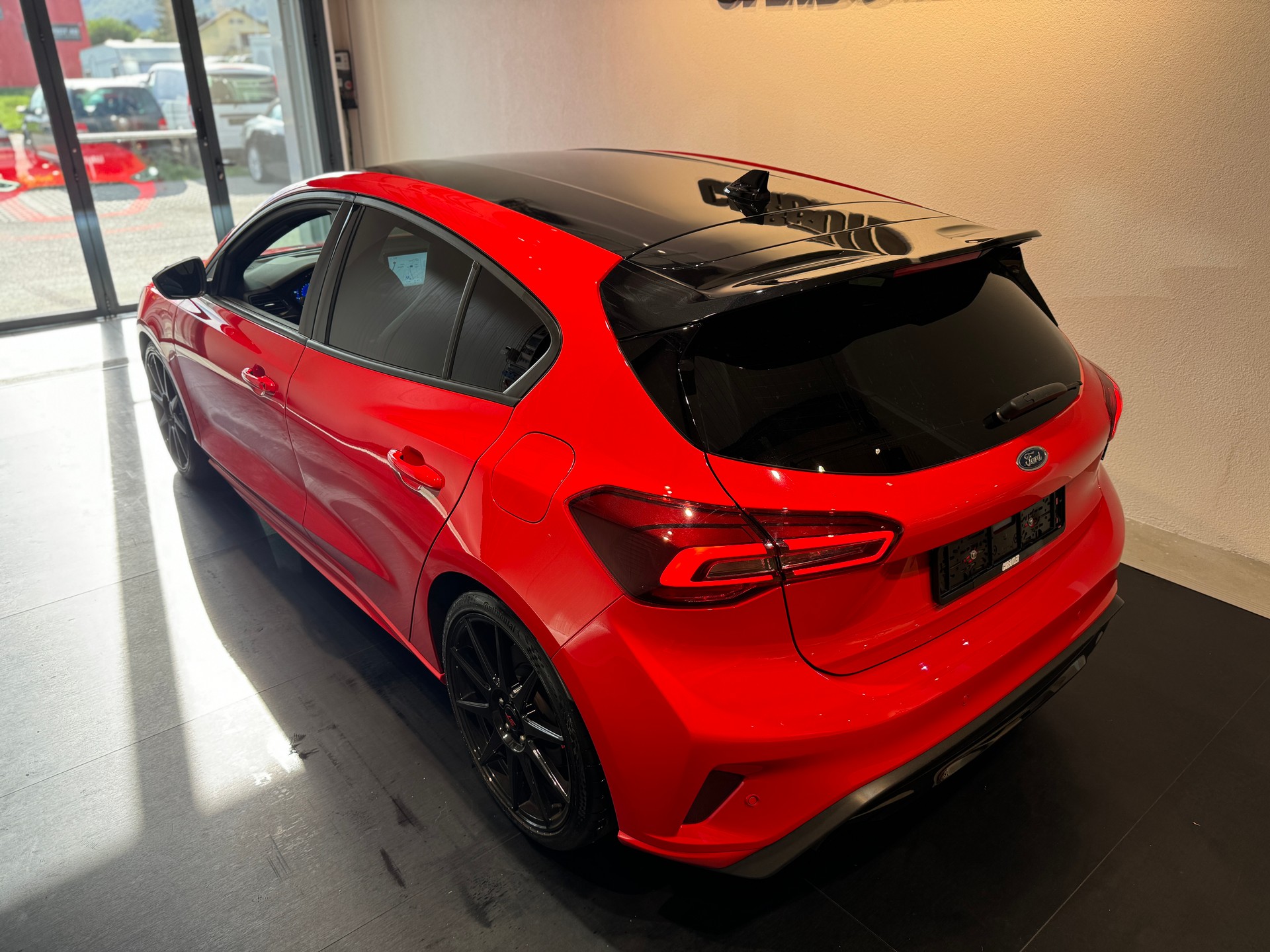 FORD Focus 2.3 ST X TRACK PACK - RACE RED 🚀 🏎️-image-11
