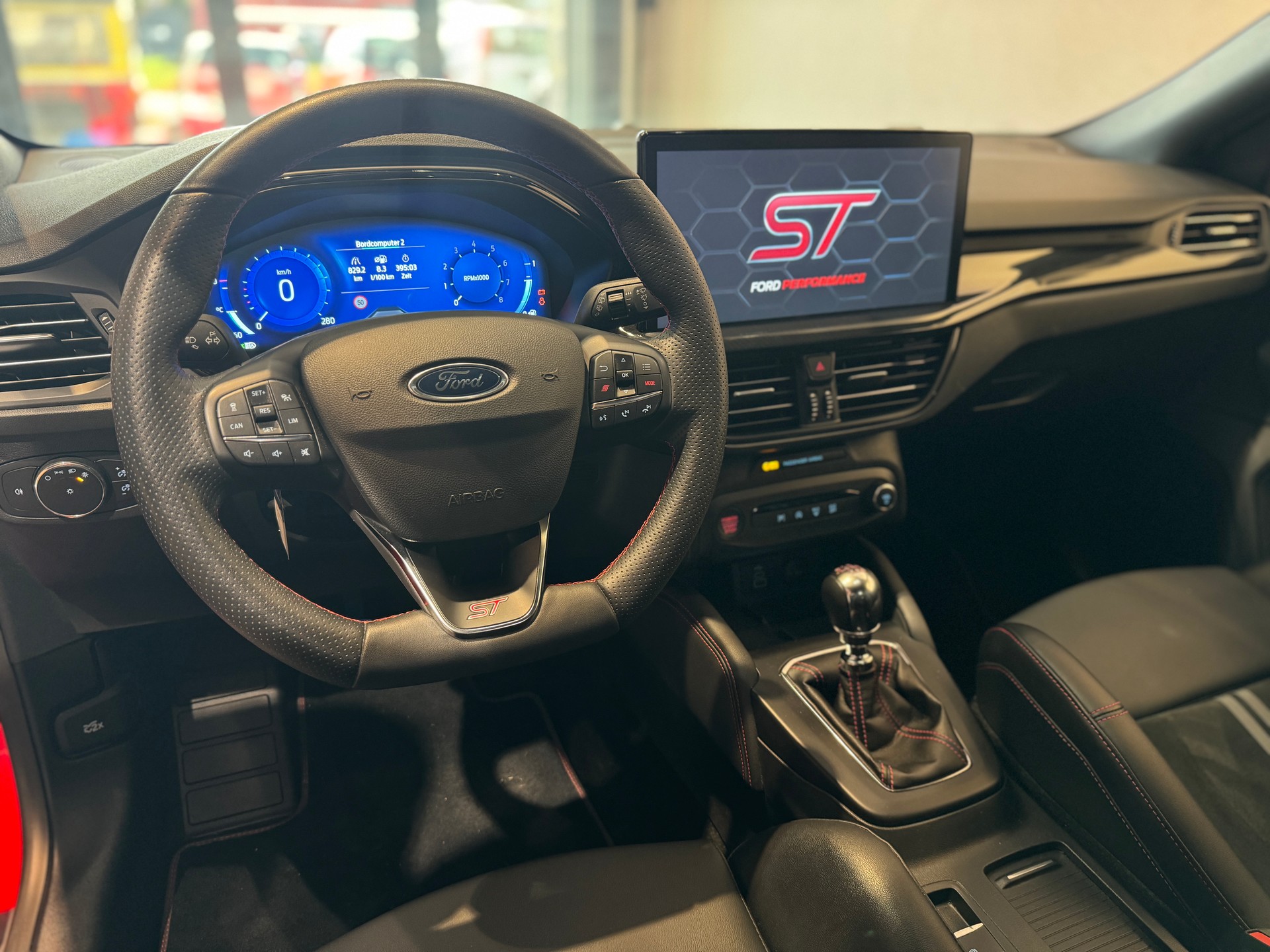 FORD Focus 2.3 ST X TRACK PACK - RACE RED 🚀 🏎️-image-14