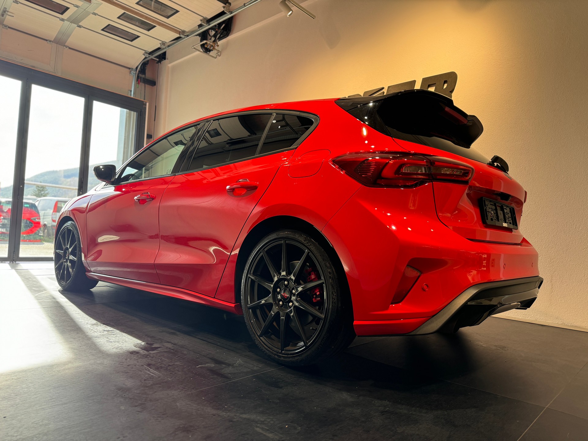 FORD Focus 2.3 ST X TRACK PACK - RACE RED 🚀 🏎️-image-8
