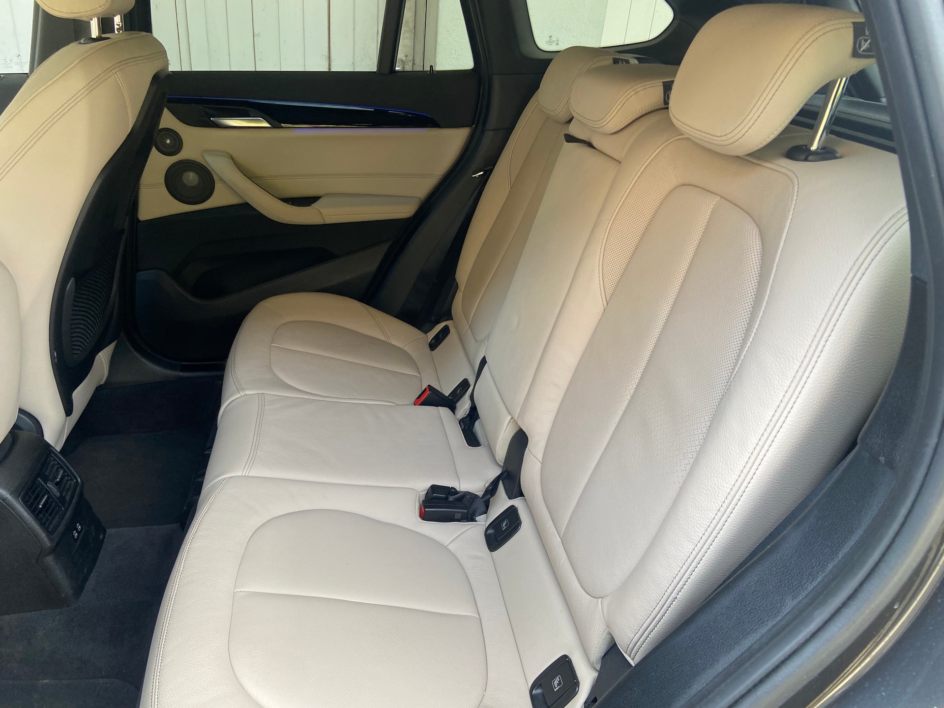 BMW X1 xDrive 25d M Sport Steptronic-image-12
