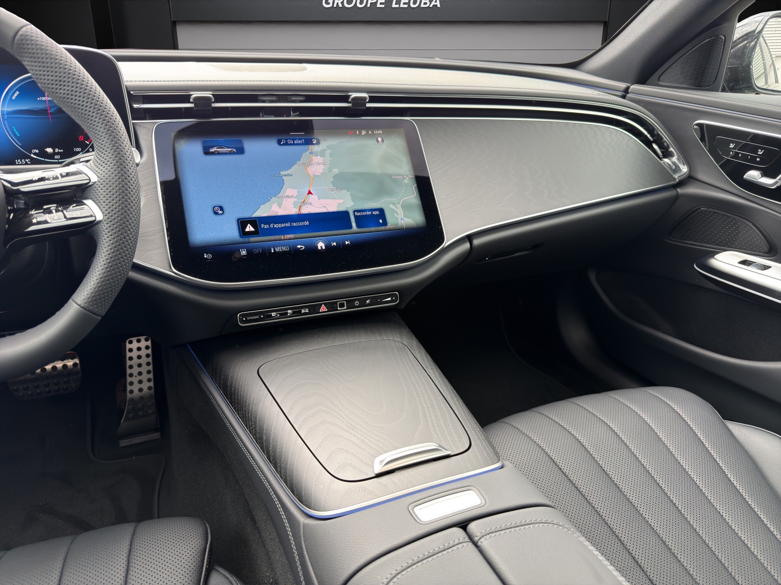 MERCEDES-BENZ E 300 e 4Matic 9G-Tronic-image-12