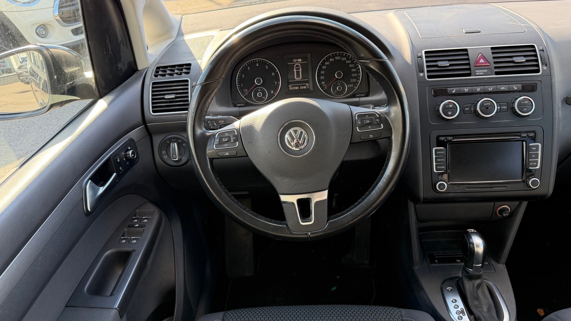VW Touran 1.4 TSI Comfortline DSG-image-9