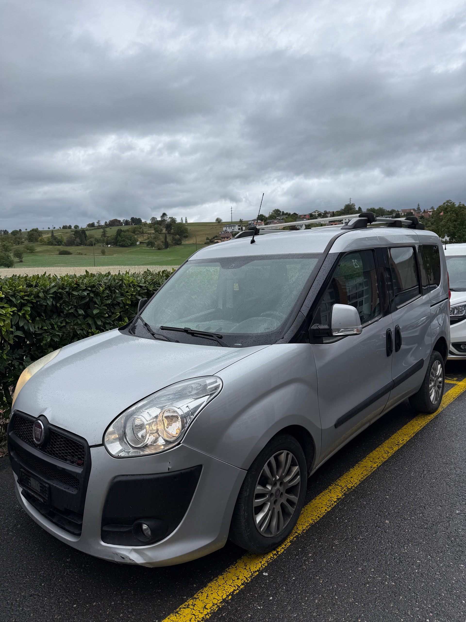 FIAT Doblò 2.0 JTD Emotion-image-1