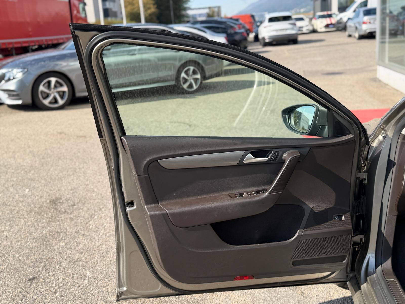 VW Passat 2.0 TDI BlueMotion Technology Comfortline-image-6