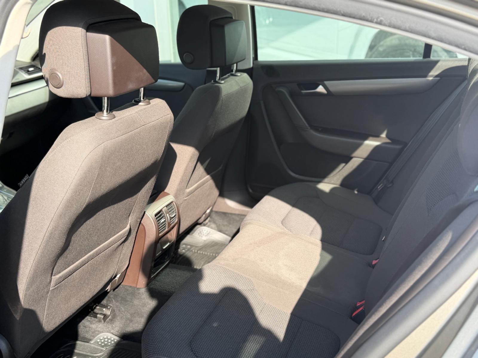 VW Passat 2.0 TDI BlueMotion Technology Comfortline-image-13