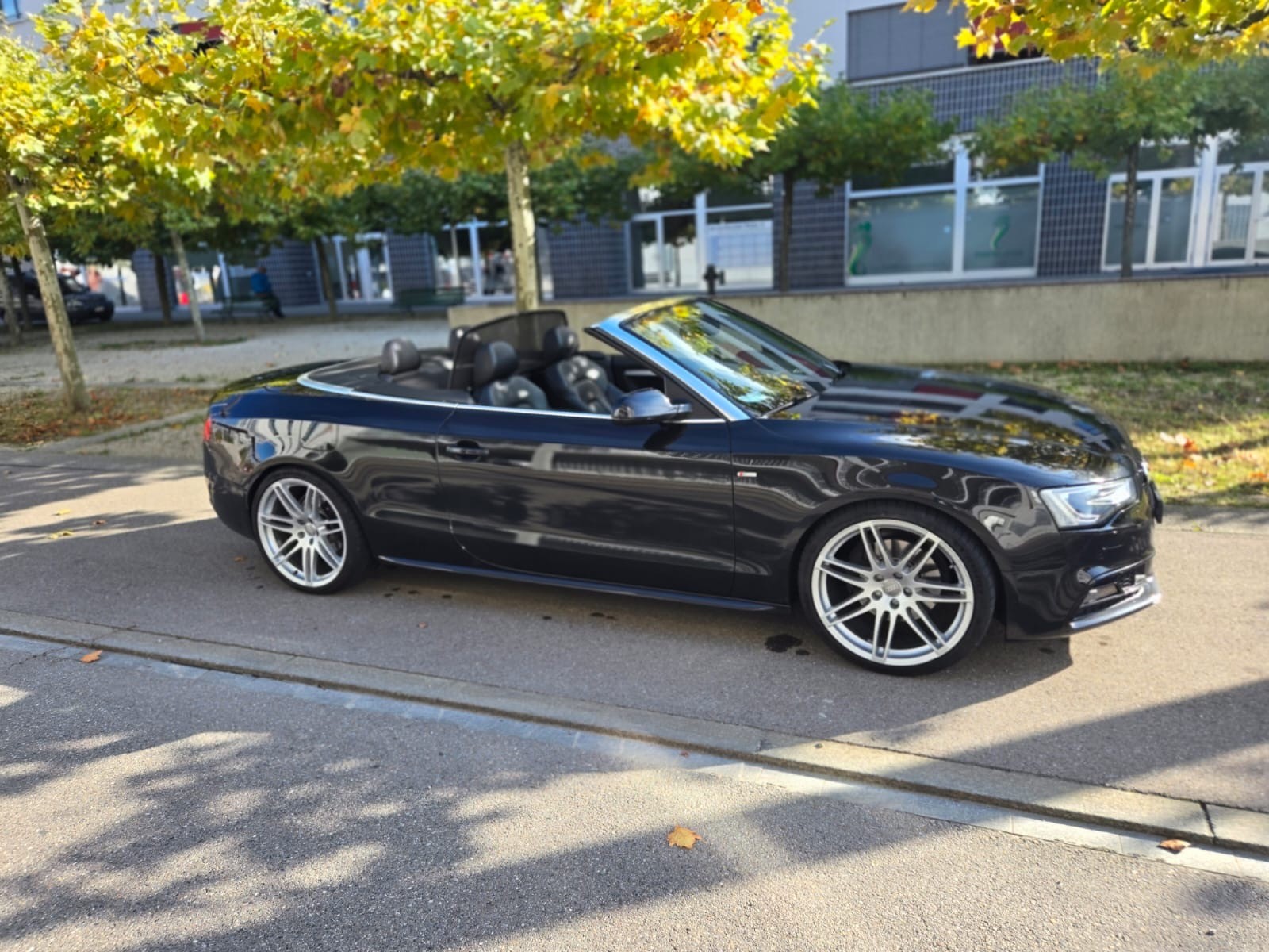 AUDI A5 Cabriolet 2.0 TFSI quattro S-tronic-image-5