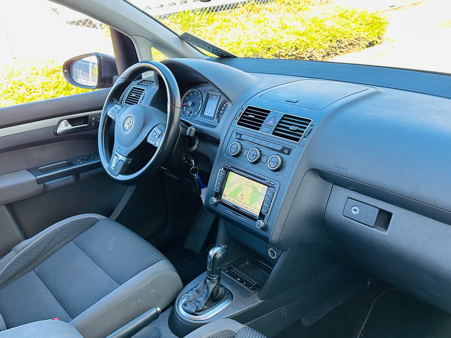 VW Touran 1.4 TSI Team DSG-image-15