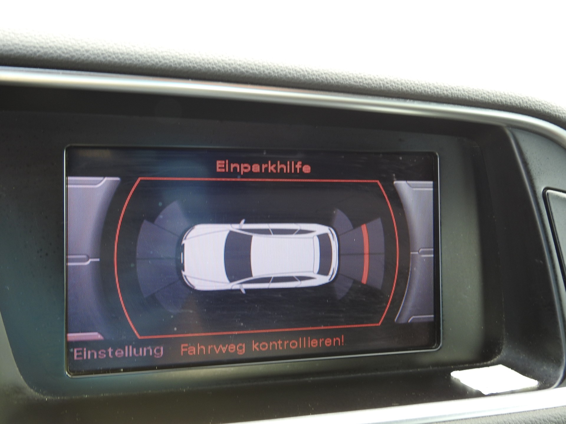 AUDI Q5 2.0 TDI quattro S-Line-image-21