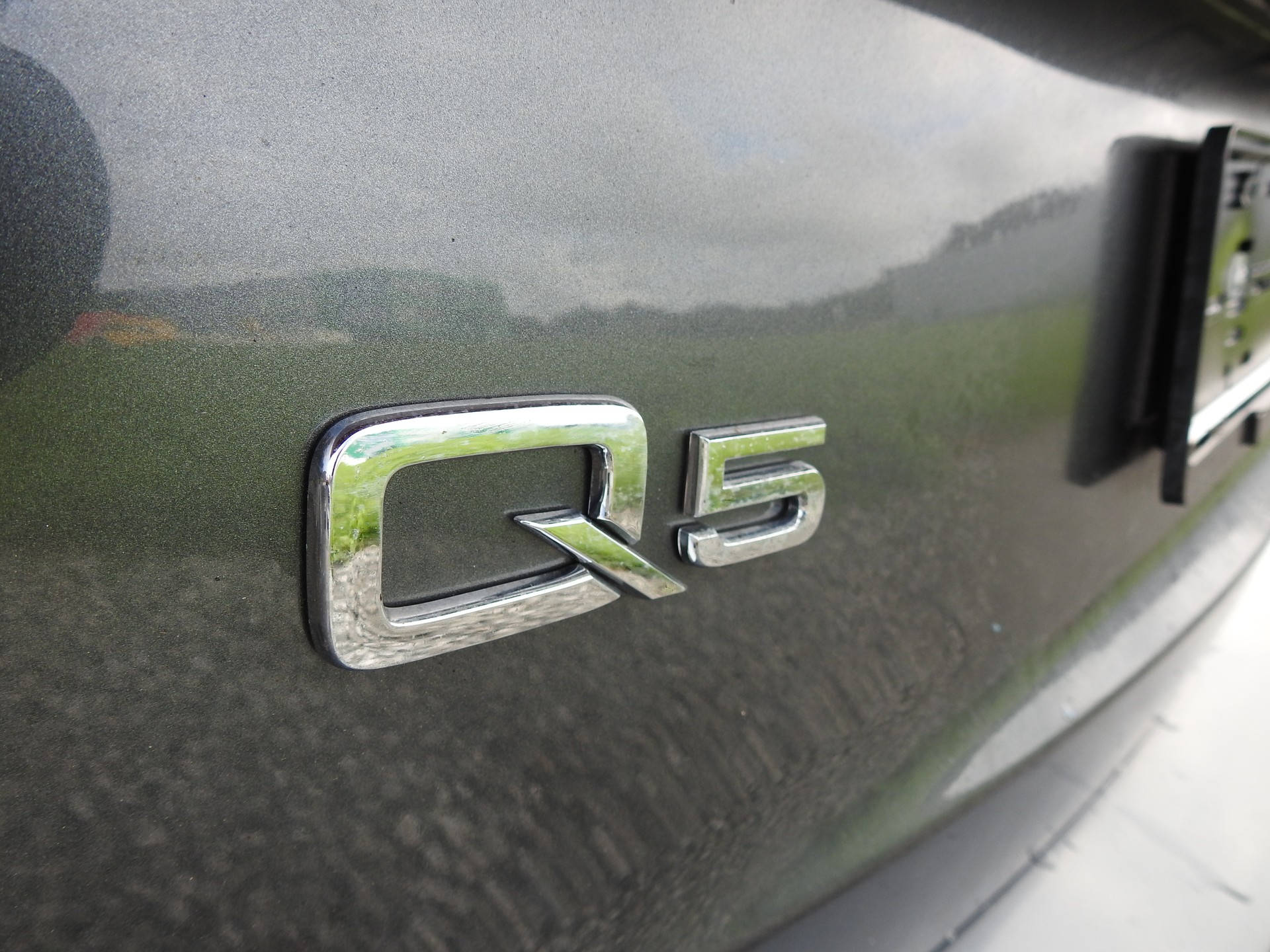 AUDI Q5 2.0 TDI quattro S-Line-image-29