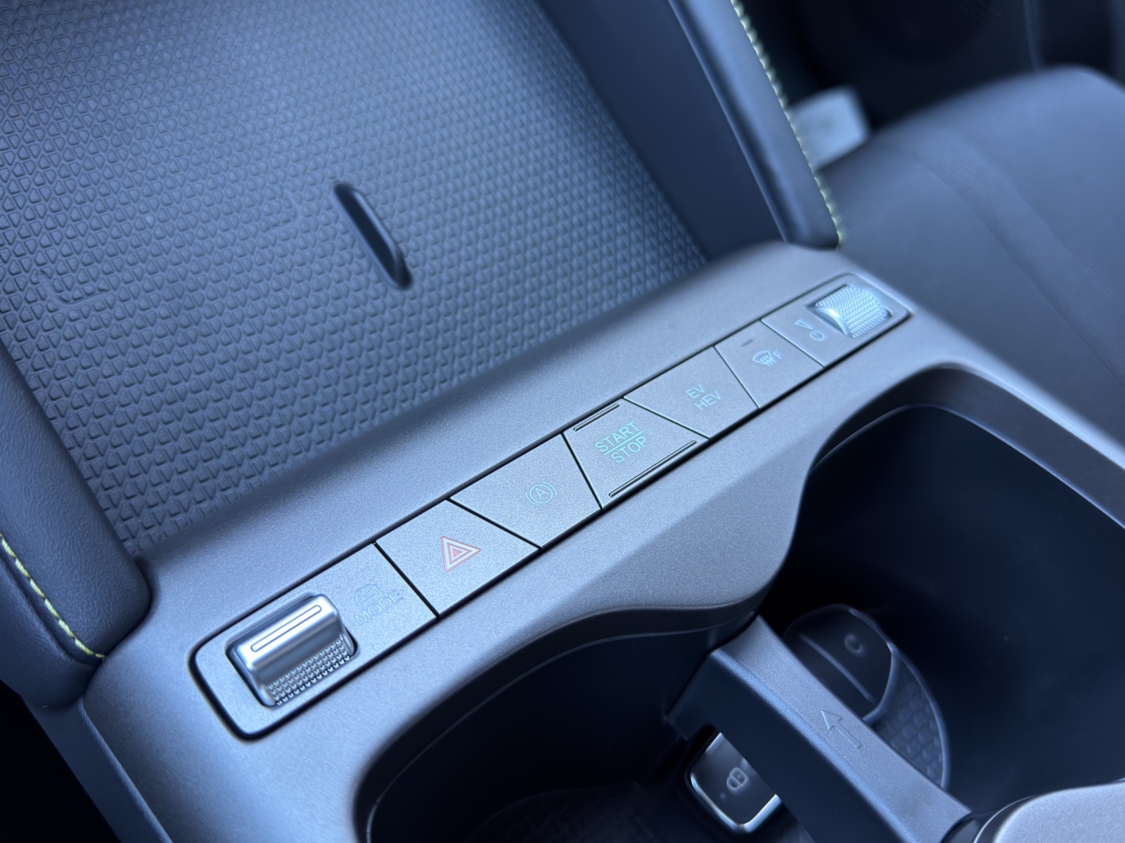 BYD Atto 2 DM-i Active / Keyless - ACC - Totwinkel - Lane - Navi -LED -Kamera-image-16