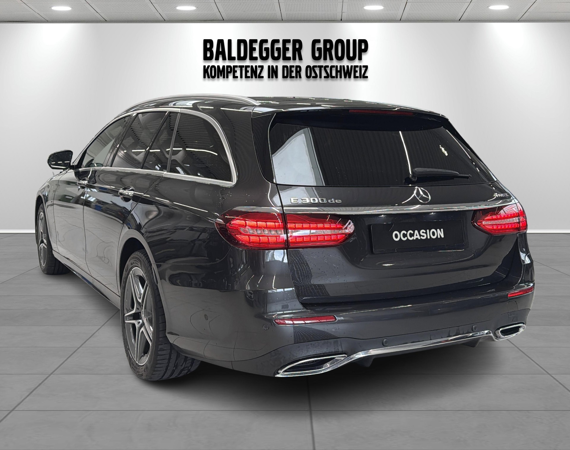 MERCEDES-BENZ E 300 de T 4Matic AMG Line 9G-Tronic-image-1