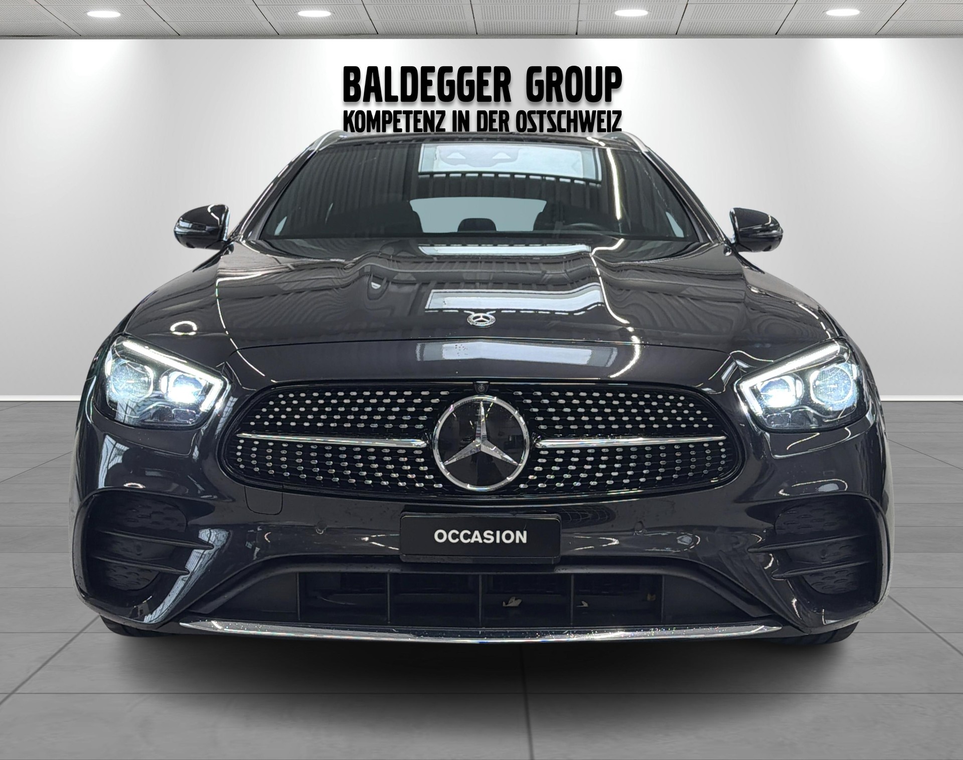 MERCEDES-BENZ E 300 de T 4Matic AMG Line 9G-Tronic-image-5