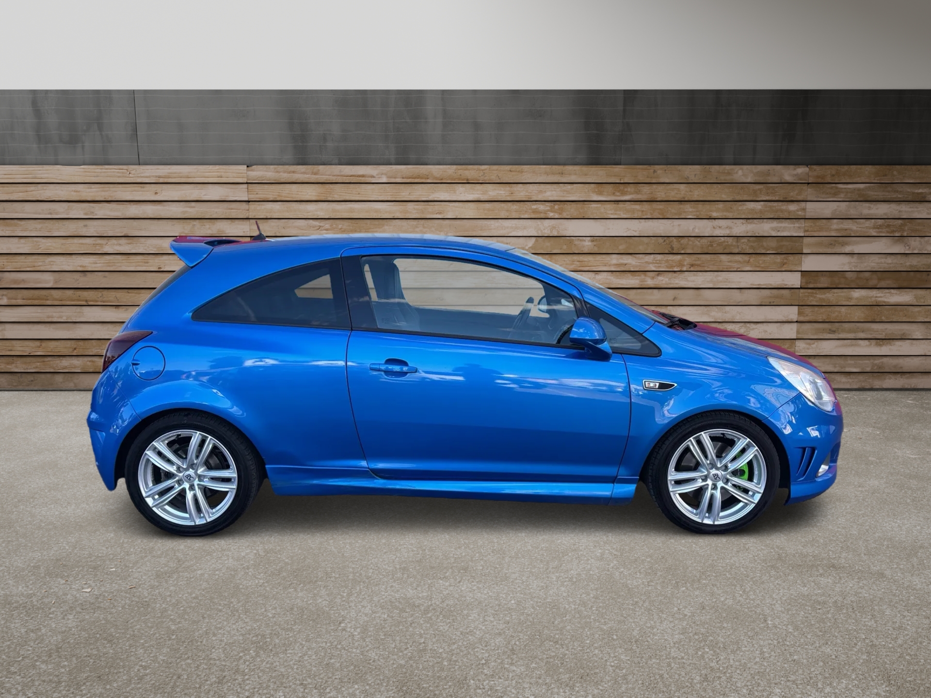 OPEL Corsa 1.6 Turbo OPC-image-2