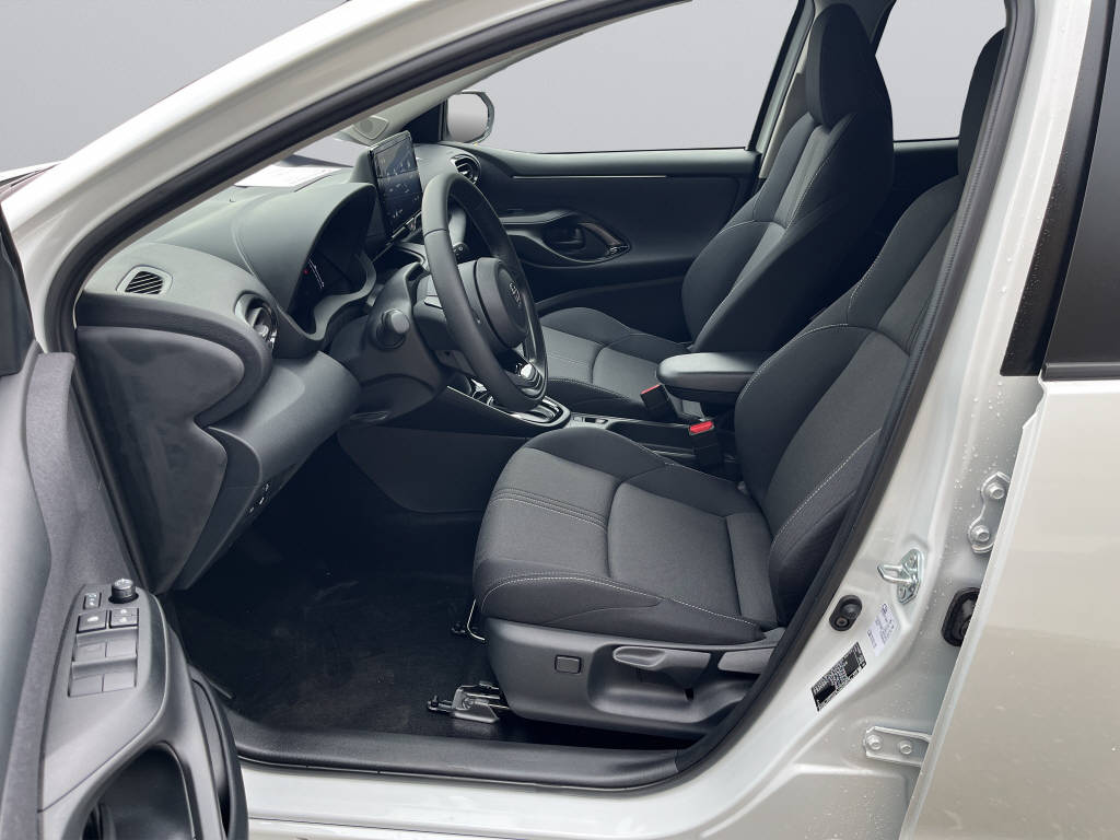 TOYOTA Yaris 1.5 VVT-i HSD Trend-image-8