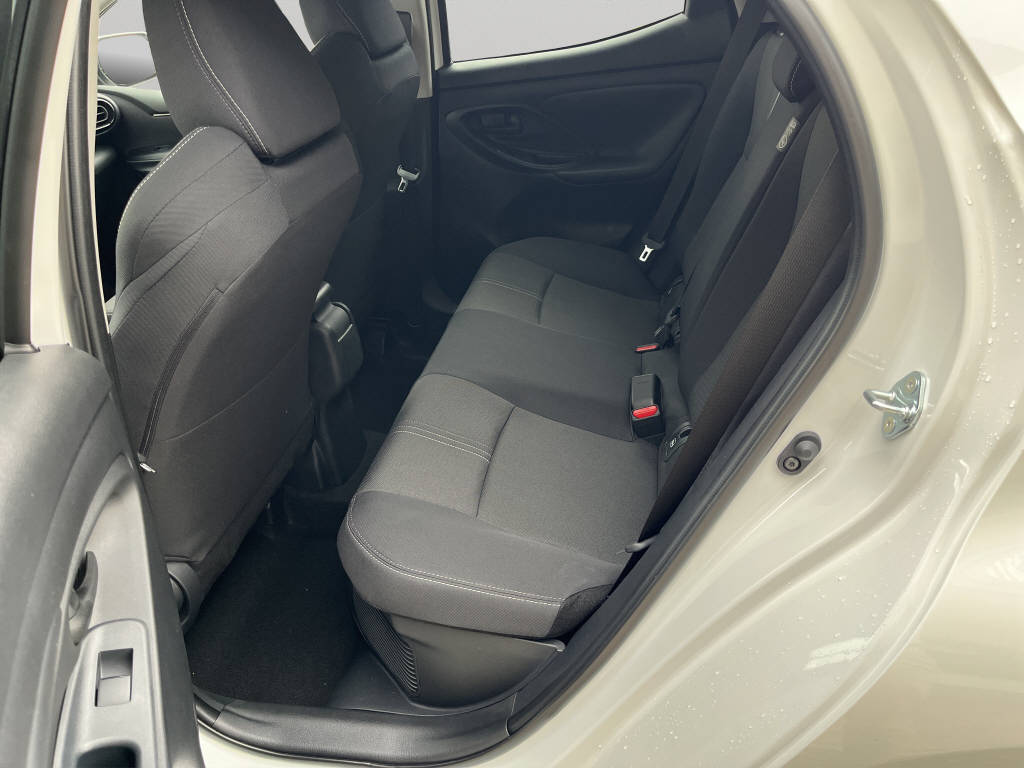 TOYOTA Yaris 1.5 VVT-i HSD Trend-image-12