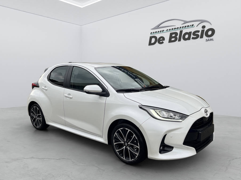 TOYOTA Yaris 1.5 VVT-i HSD Trend-image-0