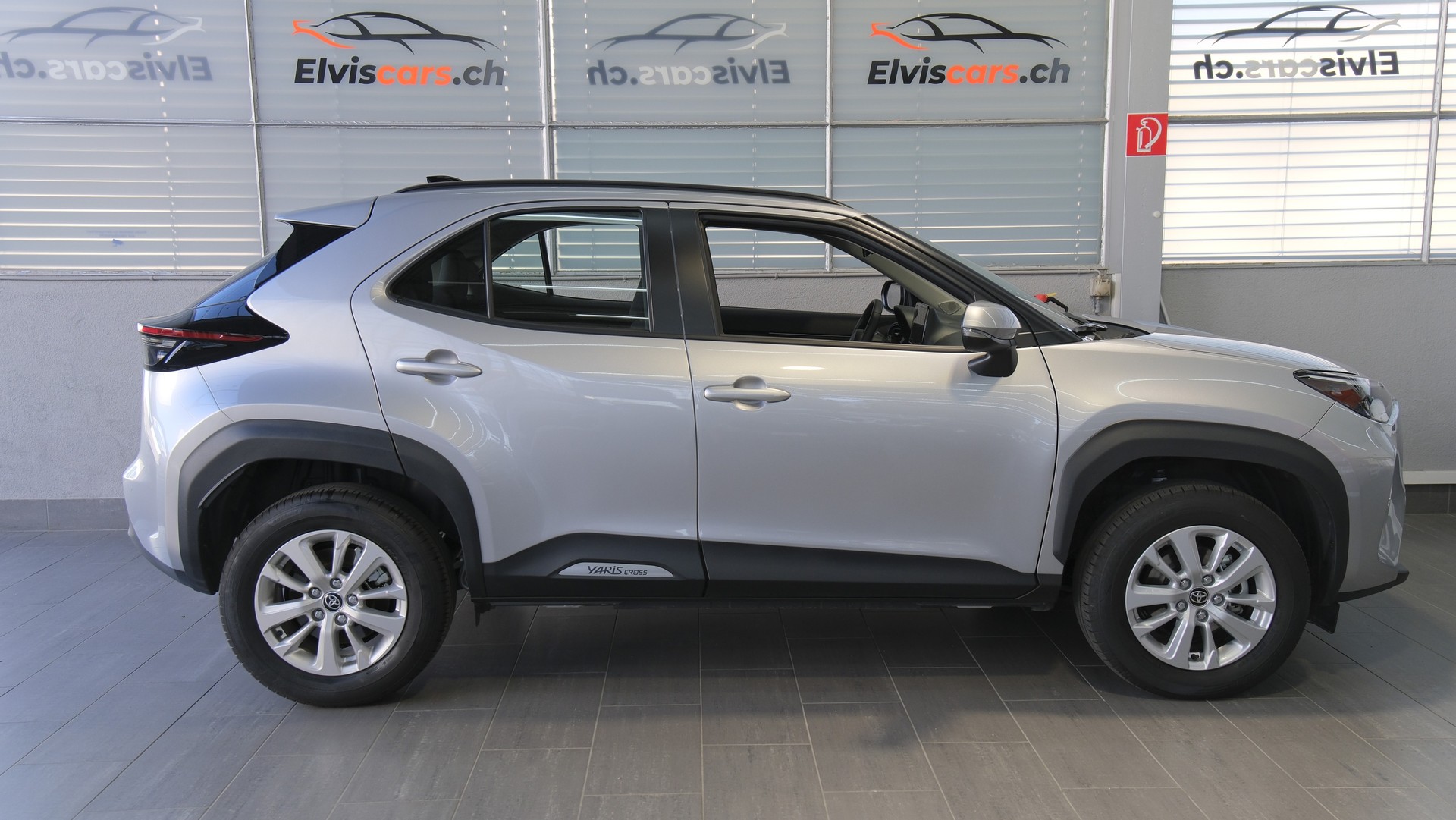 TOYOTA Yaris Cross 1.5 Trend e-CVT-image-26