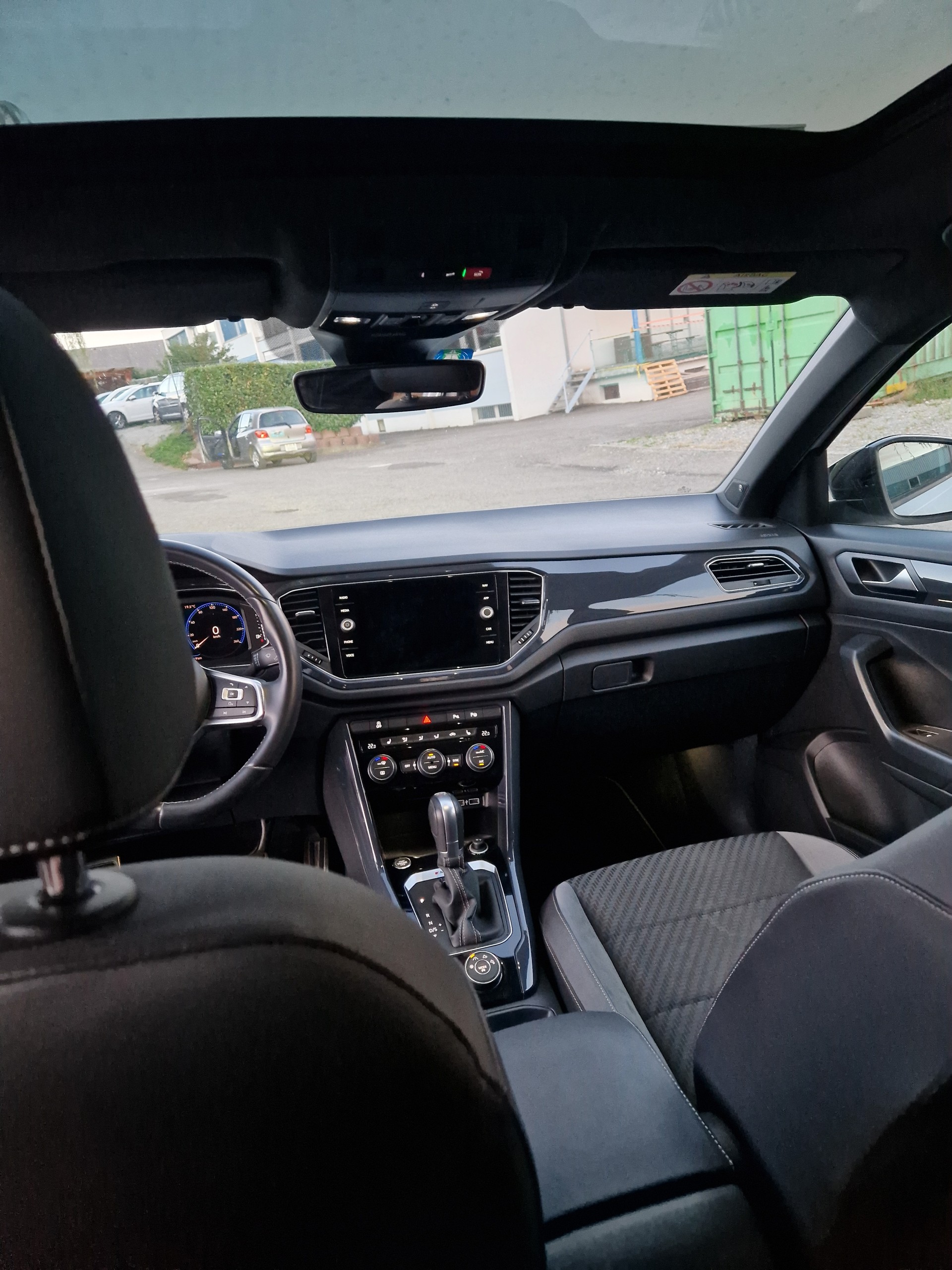 VW T-Roc 2.0 TSI Sport DSG 4Motion-image-12