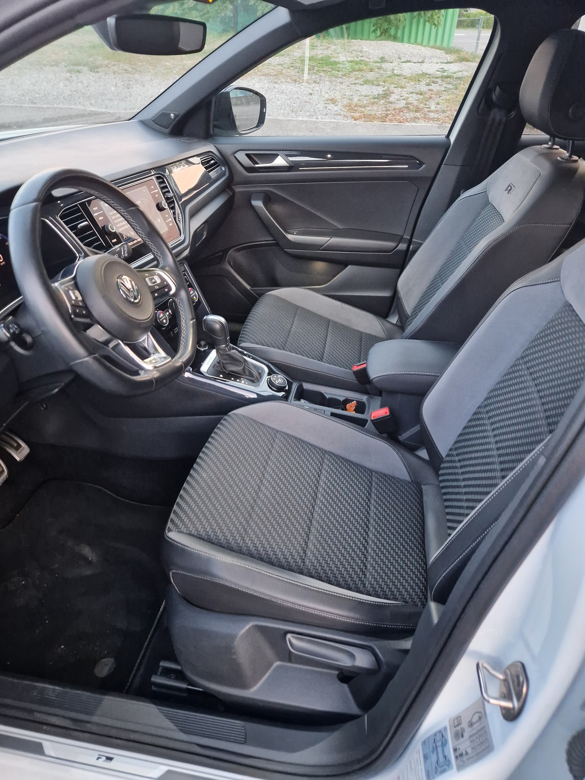 VW T-Roc 2.0 TSI Sport DSG 4Motion-image-11