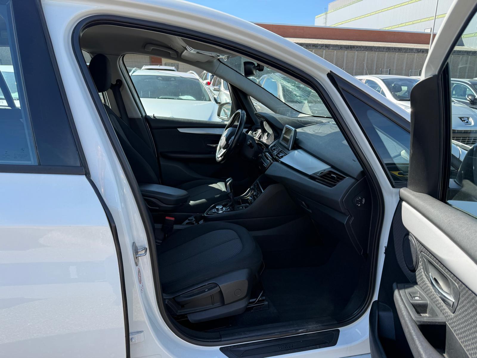 BMW 2er Reihe F46 Gran Tourer 216d-image-10
