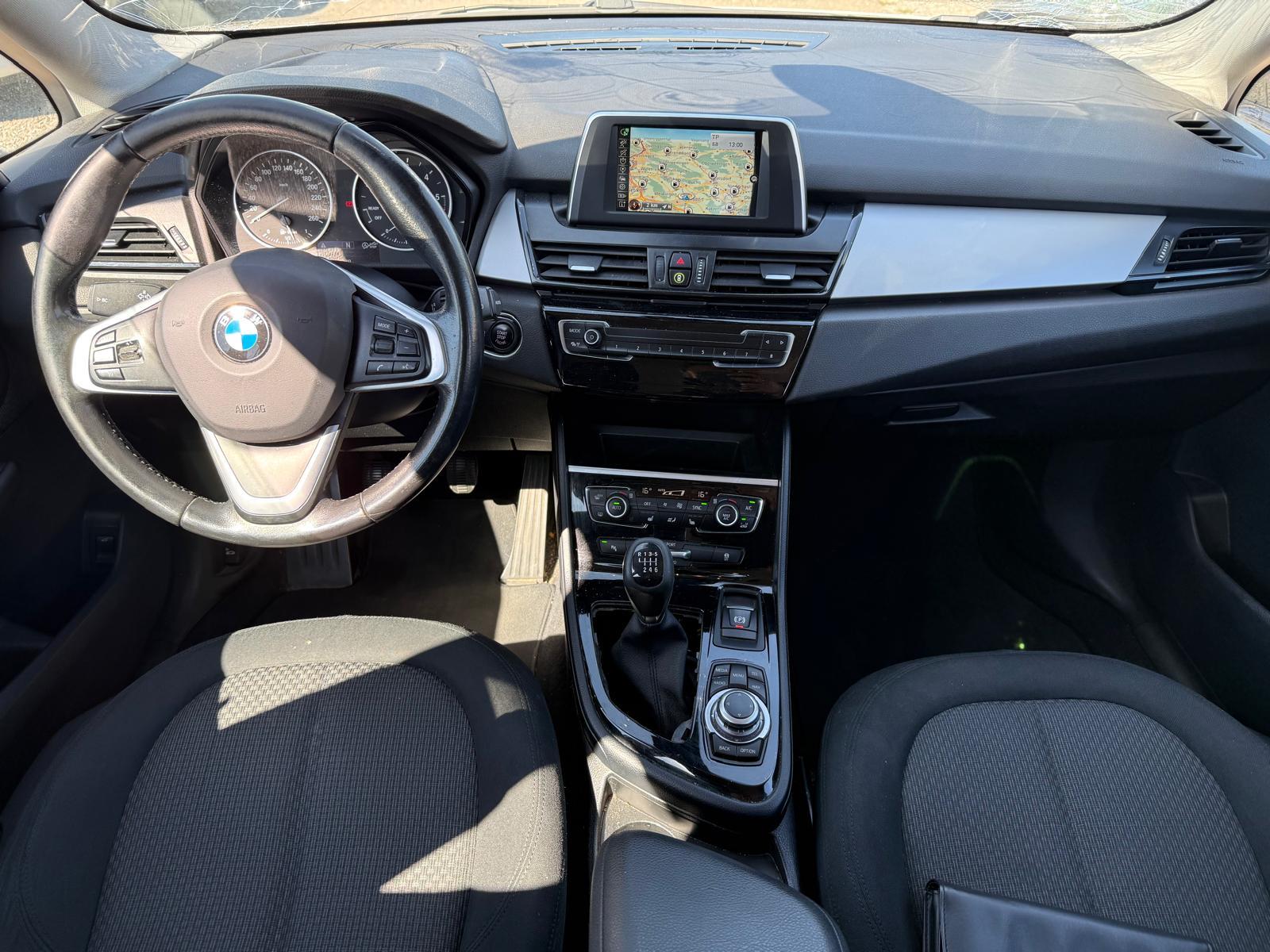 BMW 2er Reihe F46 Gran Tourer 216d-image-9