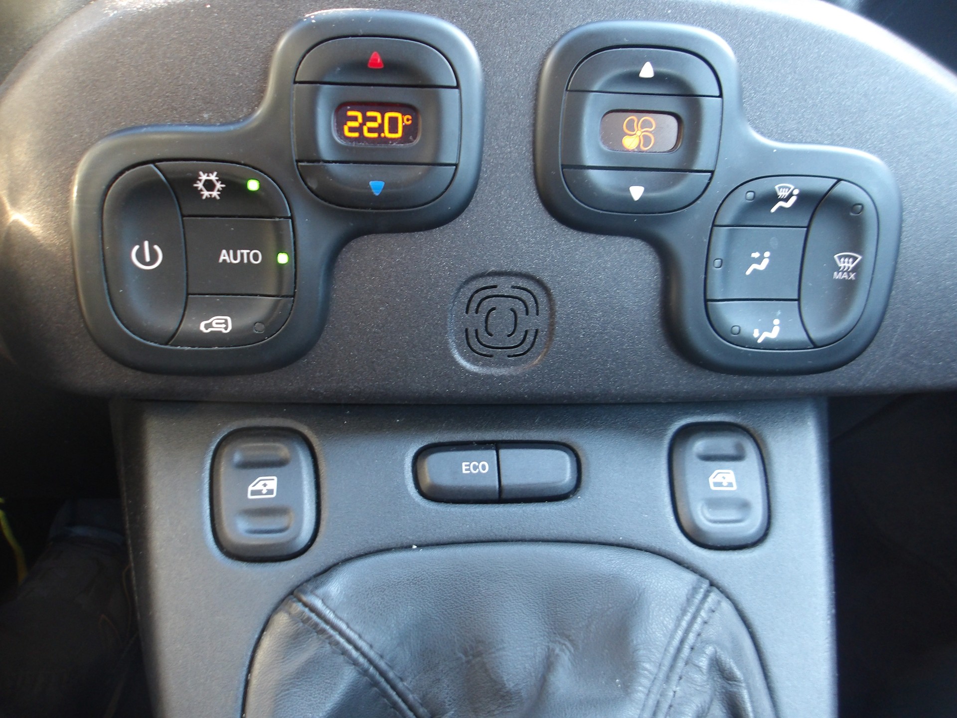 FIAT Panda 0.9 Twinair Turbo Cross 4x4-image-10