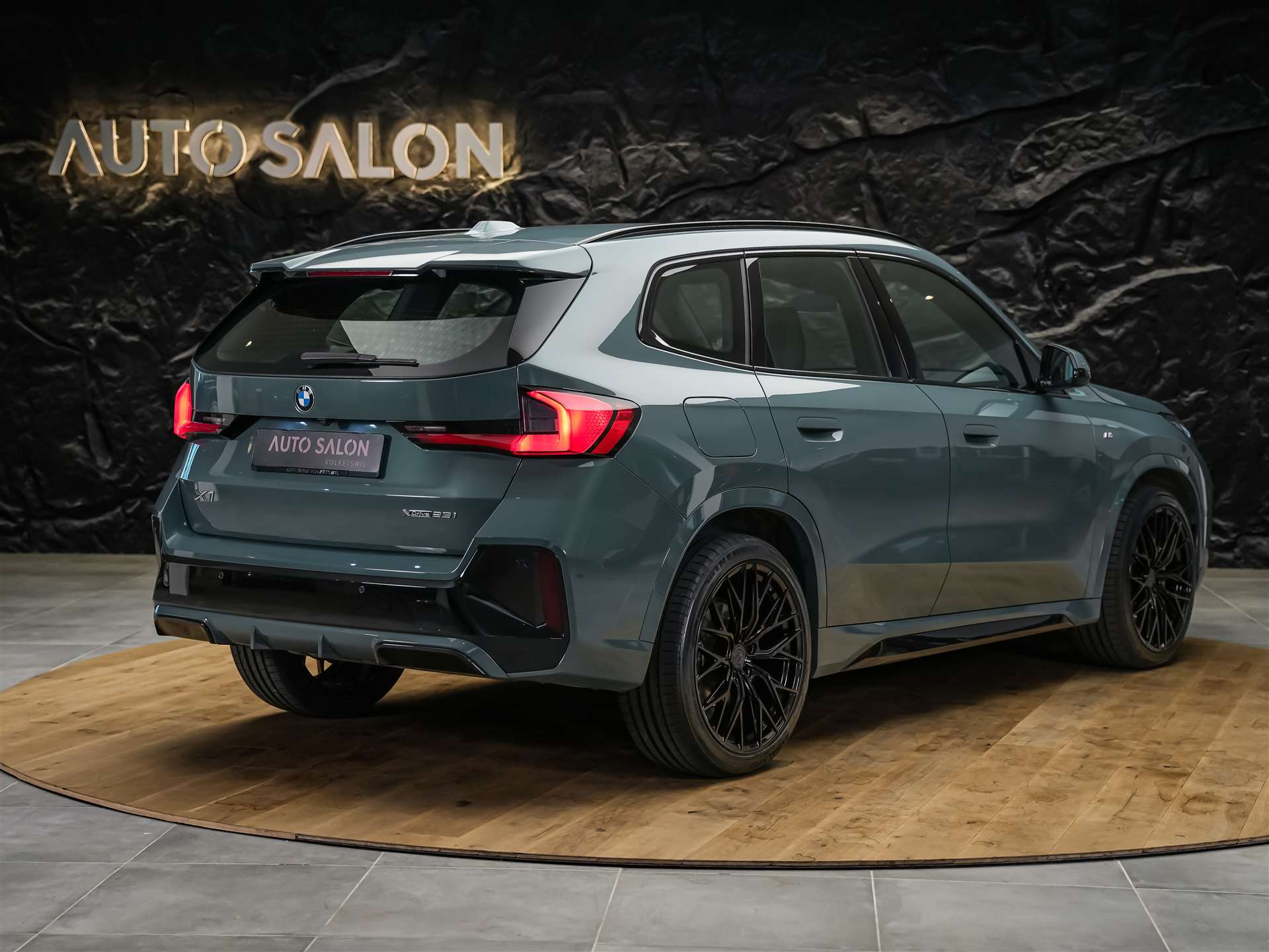 BMW X1 xDrive 23i M Sport *20" Felgen*Abstandstempomat*AHK*-image-5