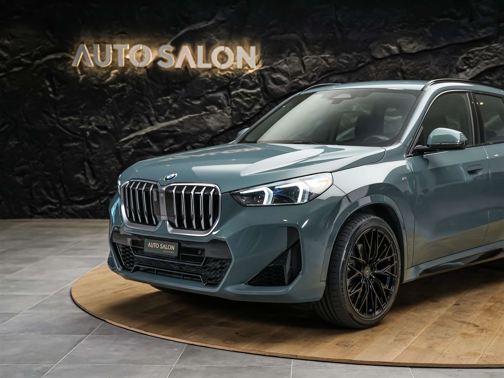 BMW X1 xDrive 23i M Sport *20" Felgen*Abstandstempomat*AHK*-image-14