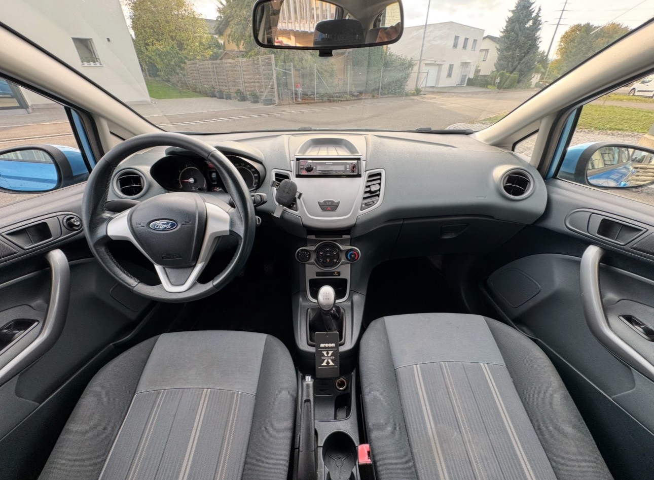 FORD Fiesta 1.4 16V Titanium-image-5