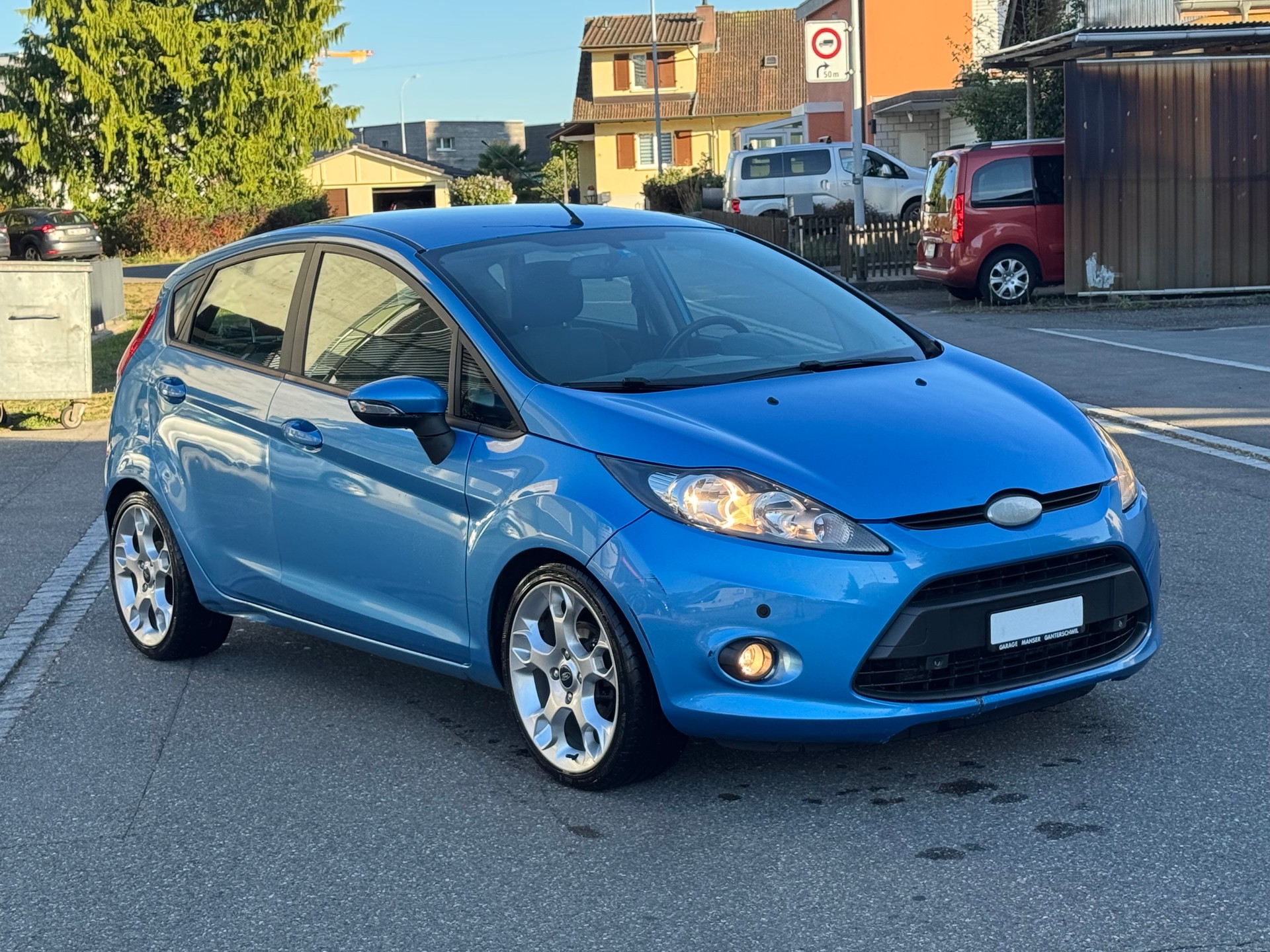 FORD Fiesta 1.4 16V Titanium-image-1
