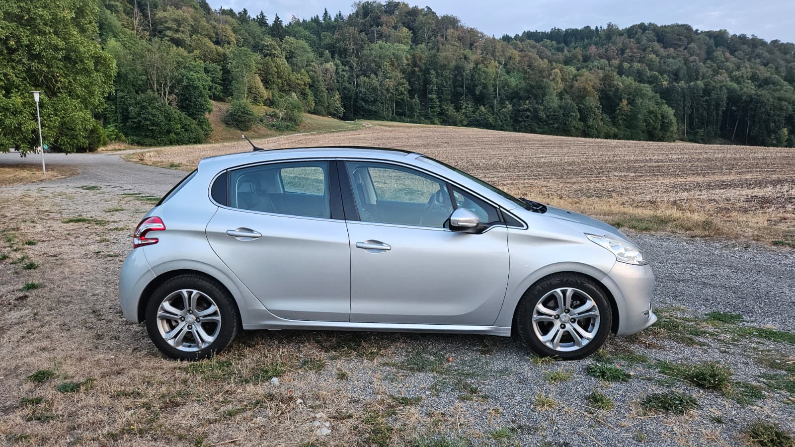 Car photo