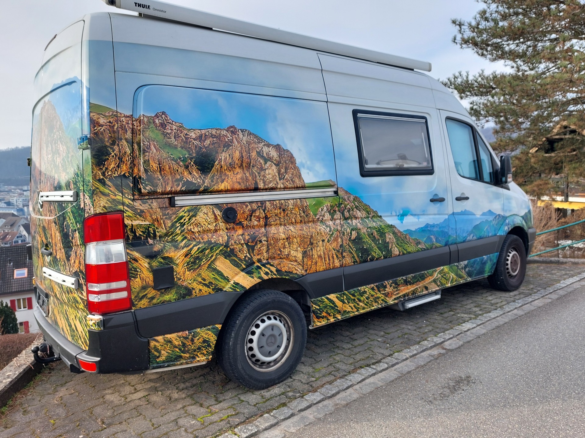 MERCEDES-BENZ Rondo-image-0