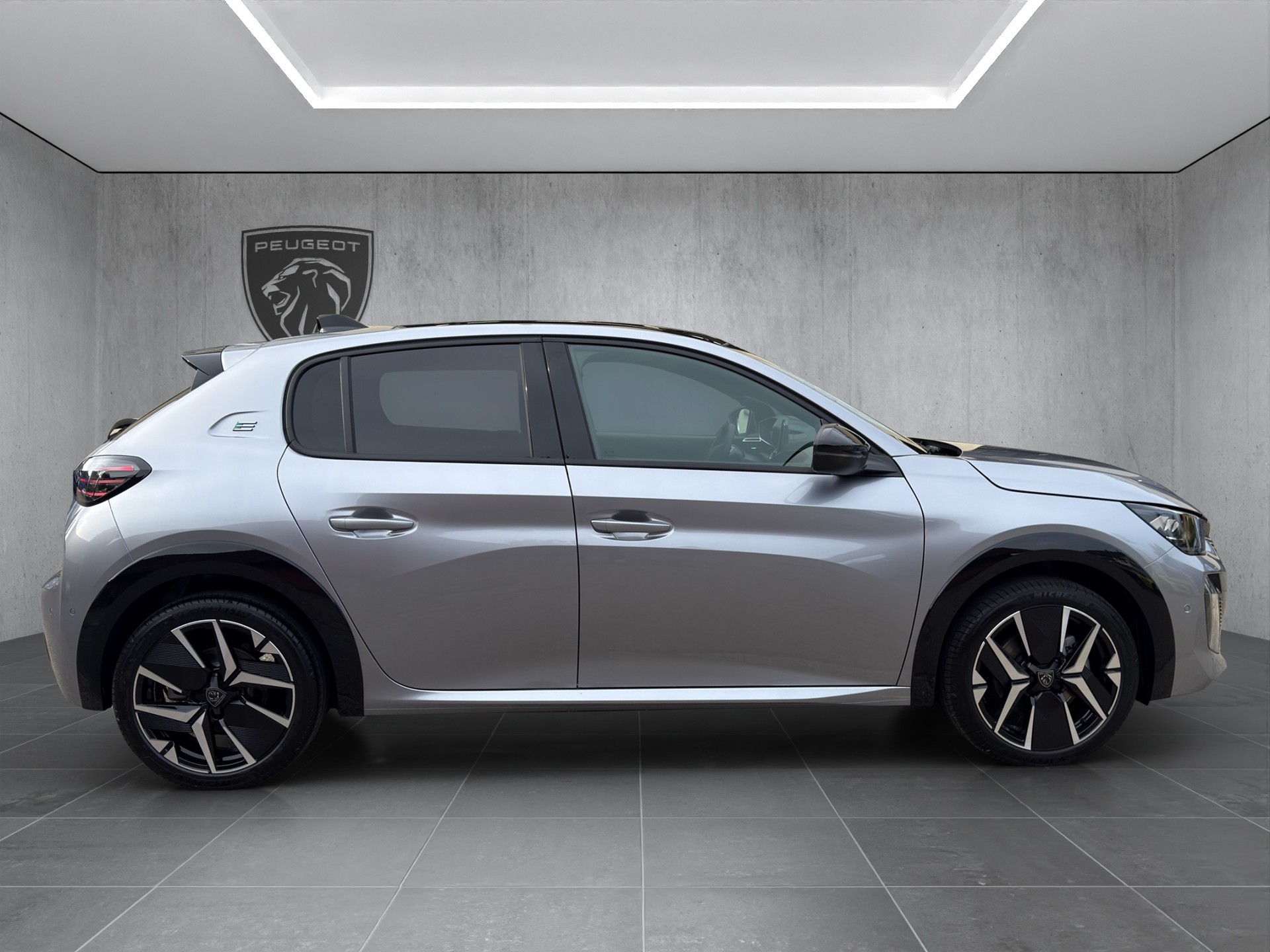 PEUGEOT 208 e-GT-image-3