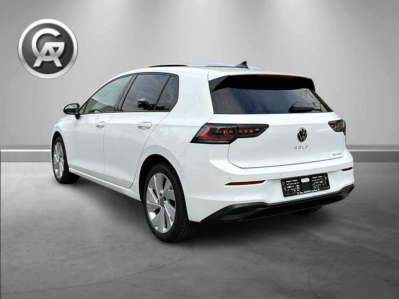 VW Golf 1.5 TSI PHEV Life-image-14