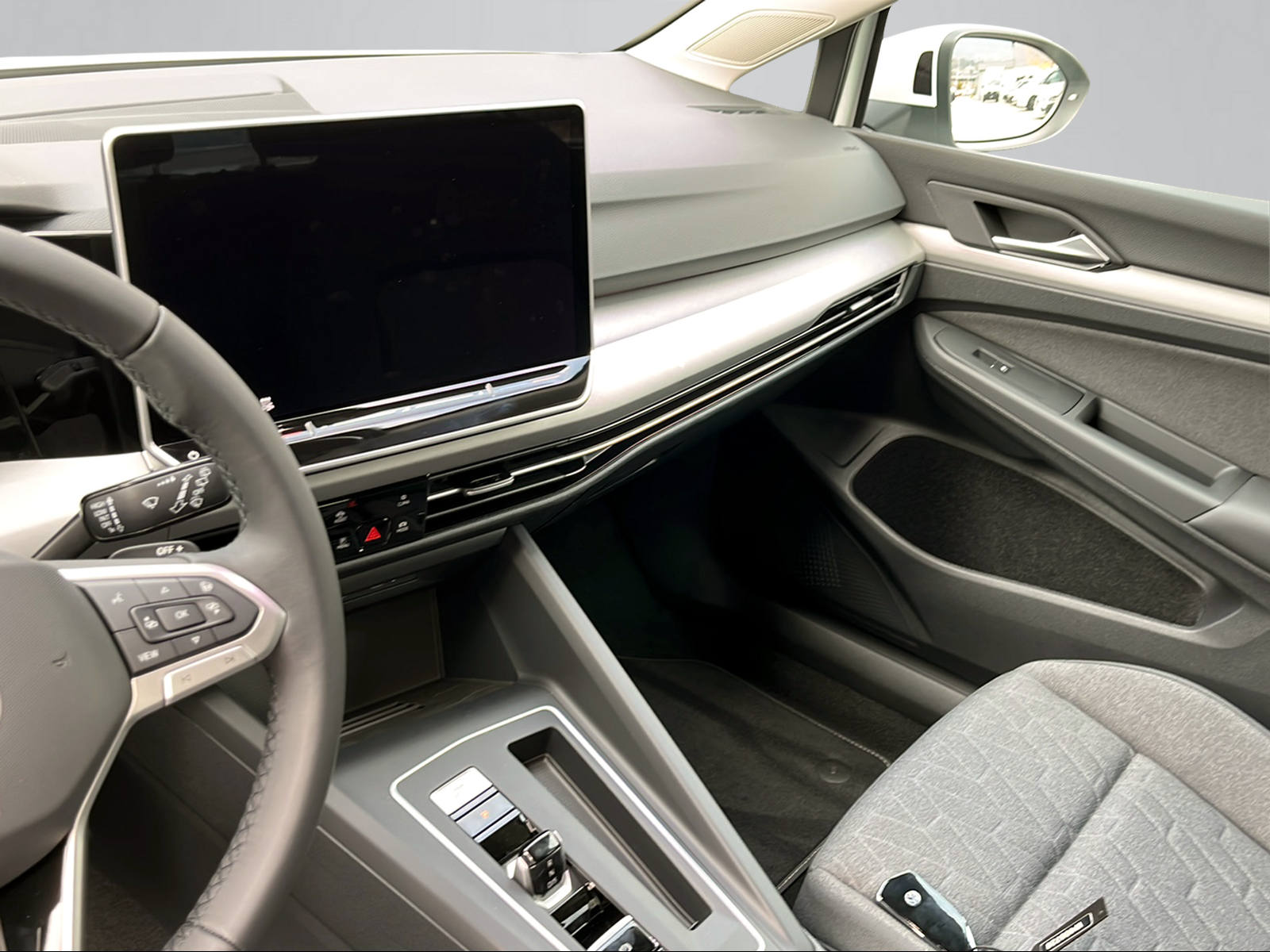 VW Golf 1.5 TSI PHEV Life-image-5