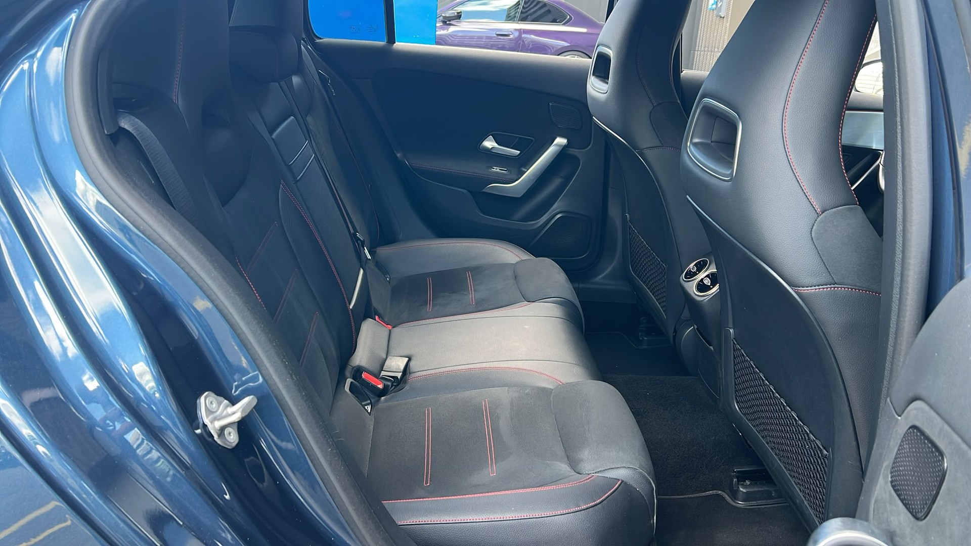 MERCEDES-BENZ A 200 AMG Line 7G-DCT-image-14