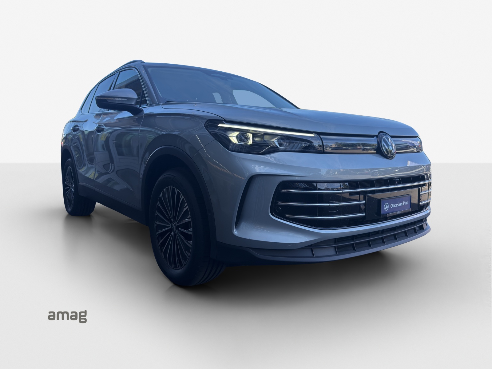 VW Tiguan 2.0 TSI DSG Elegance 4Motion-image-5