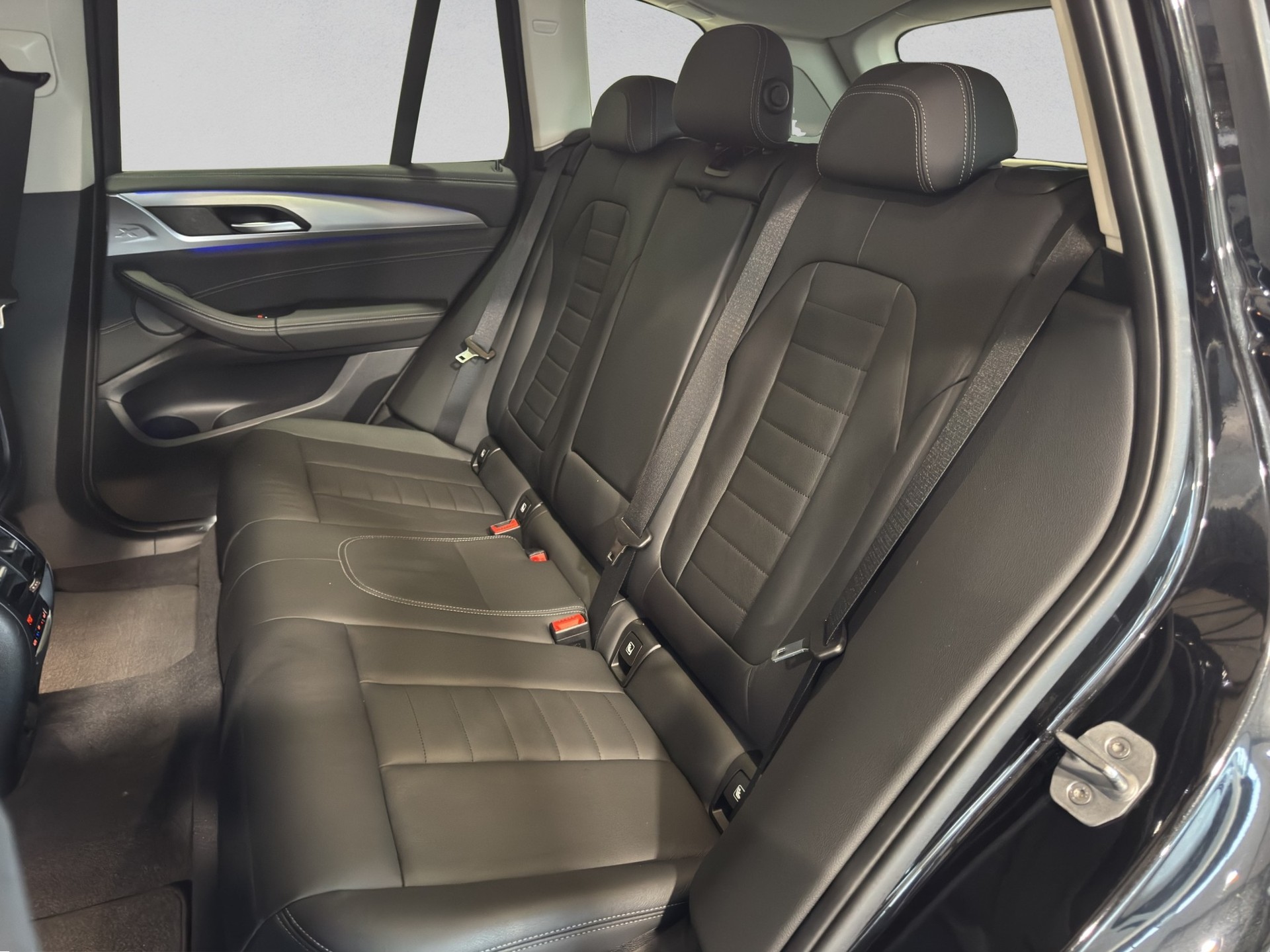 BMW X3 xDrive 30i Luxury Line Steptronic-image-11