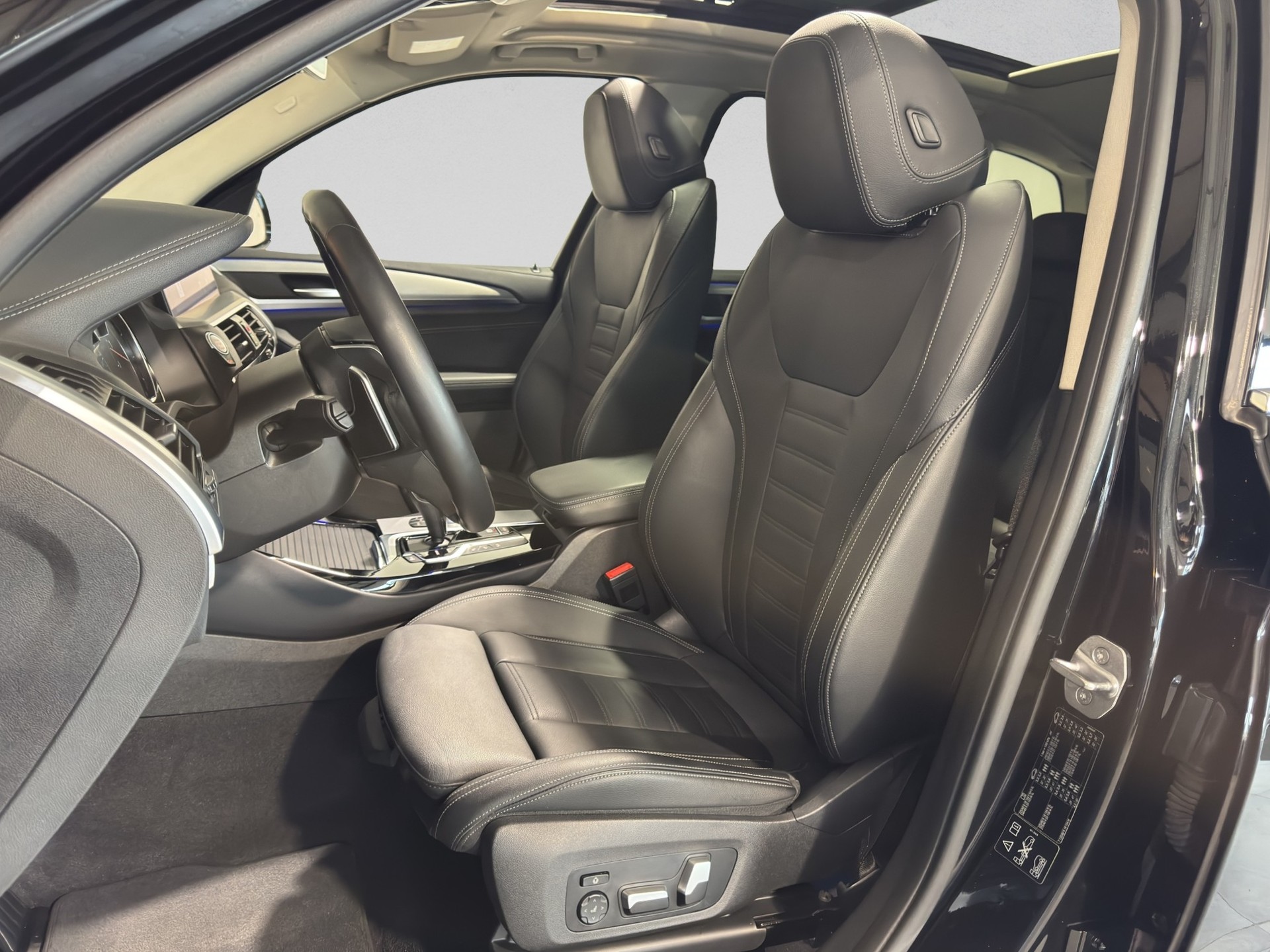 BMW X3 xDrive 30i Luxury Line Steptronic-image-7