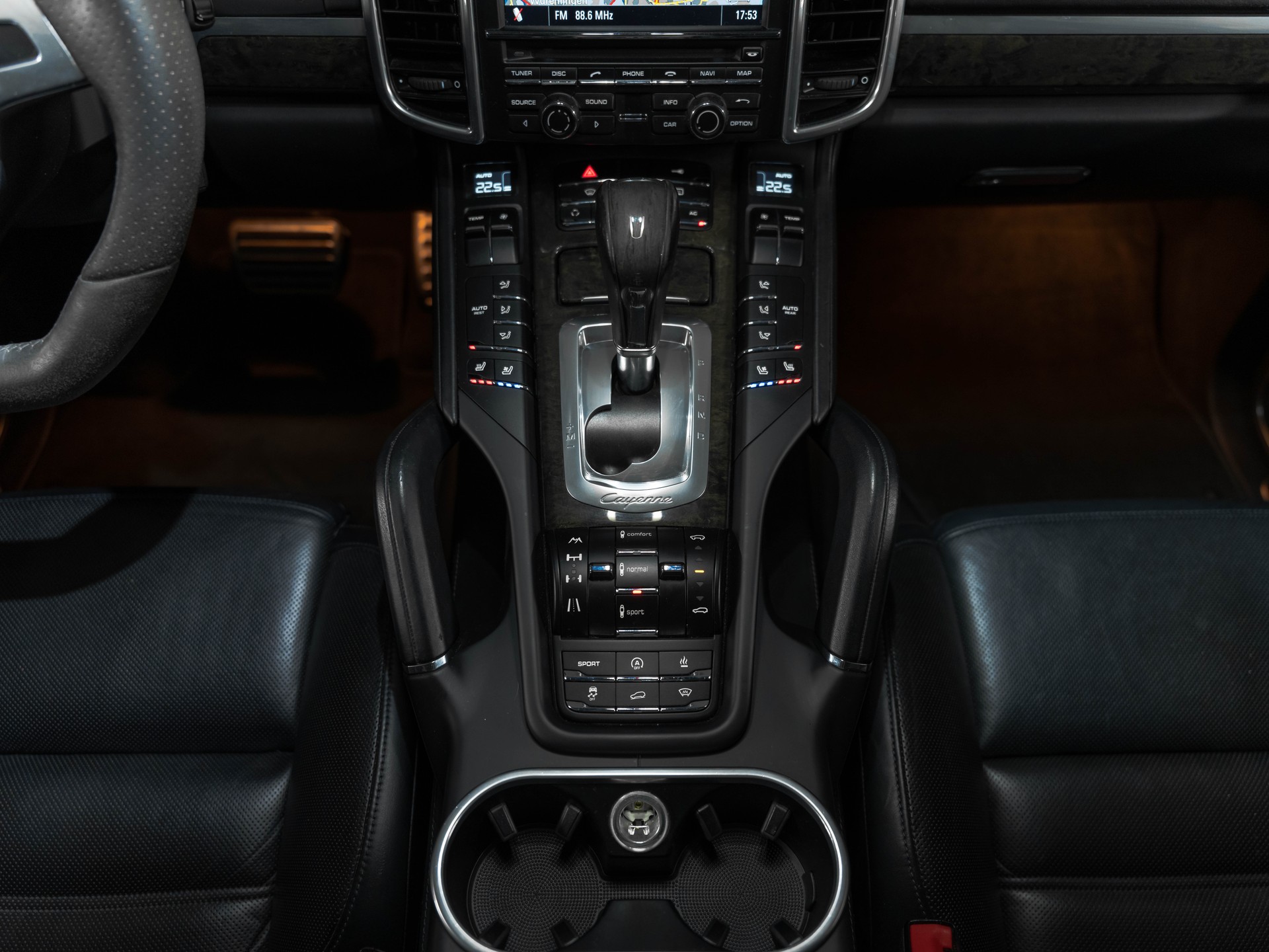 PORSCHE Cayenne Turbo S TECHART-image-21