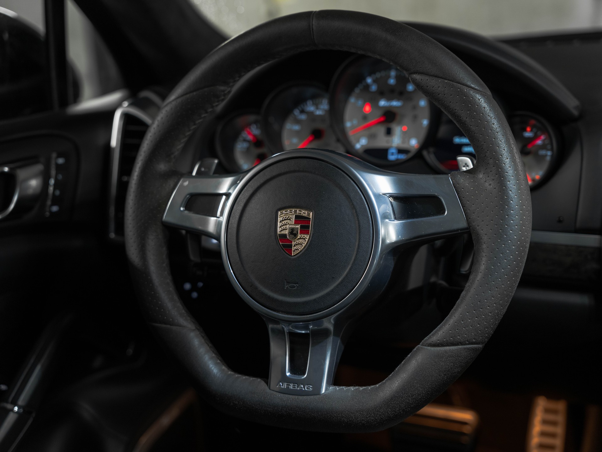 PORSCHE Cayenne Turbo S TECHART-image-17